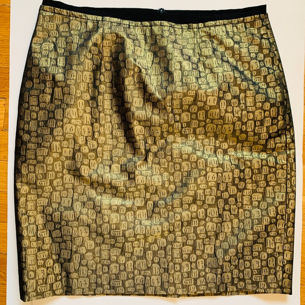 Ann Taylor LOFT gold & black pattern skirt sz 12